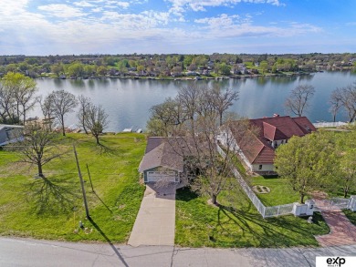 Beaver Lake Home For Sale in Plattsmouth Nebraska