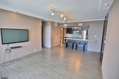 STUNNING!! One bedroom, 1.5 bath unit at the ENCLAVEPLETELY - photo 5