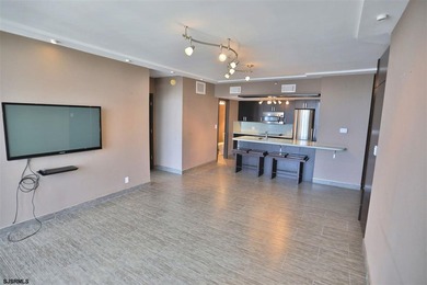 STUNNING!! One bedroom, 1.5 bath unit at the ENCLAVEPLETELY - photo 5