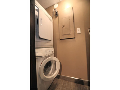 STUNNING!! One bedroom, 1.5 bath unit at the ENCLAVEPLETELY - photo 9