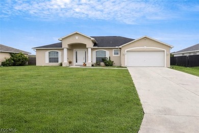 Spacious 3-bedroom, 2-bath home located in NE Cape Coral. This - photo 1