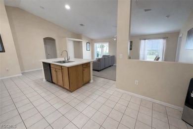 Spacious 3-bedroom, 2-bath home located in NE Cape Coral. This - photo 6