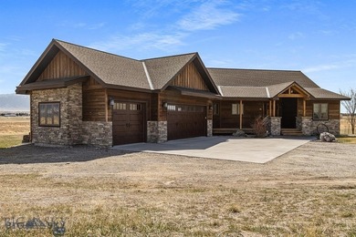 Set on 2.8 acres and bordering a 31-acre common area, this - photo 2