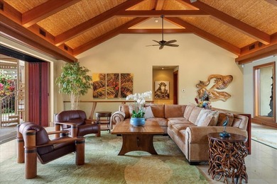 One-of-a-Kind Keawakapu Beachfront Estate in one of Maui's most - photo 8