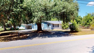 A spacious 4-bedroom, 2-bath home featuring over 2,200 square - photo 4
