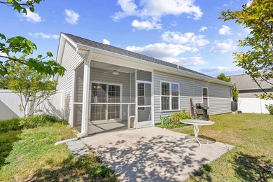 Beautiful Home with Open Floor Plan & Upgraded Features Near - photo 6