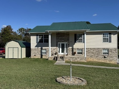 Douglas Lake Home For Sale in Dandridge Tennessee