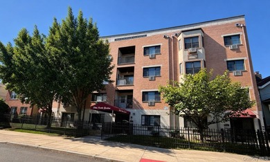Eileen Kolesar Gardens (668, 670 & 674 E 226th Street, Bronx - photo 1