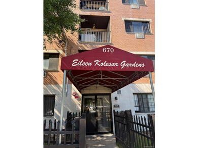 Eileen Kolesar Gardens (668, 670 & 674 E 226th Street, Bronx - photo 2