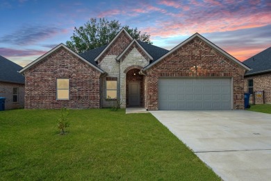 Lake Home For Sale in Gun Barrel City, Texas