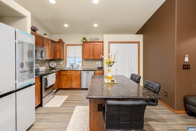 Beautifully maintained 2014-built home in a convenient Port - photo 14