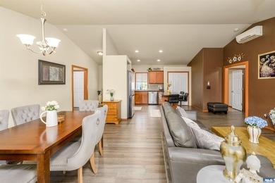 Beautifully maintained 2014-built home in a convenient Port - photo 18