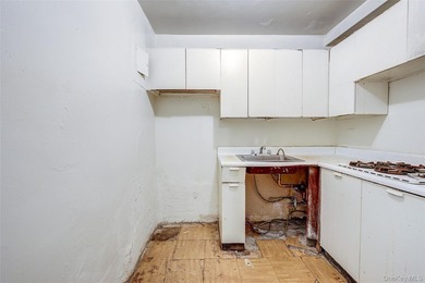 This incredible *blank canvas* opportunity is tailor-made for a - photo 10