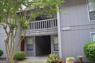 Gorgeous, professionally renovated Woodridge condo located in - photo 2