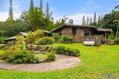 (private lake, pond, coastal) Home For Sale in Haiku Hawaii