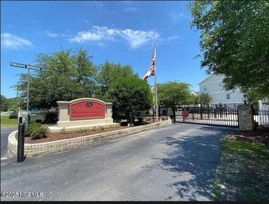 Don't miss this 3-bedroom, 2.5-bath townhouse located in the - photo 2