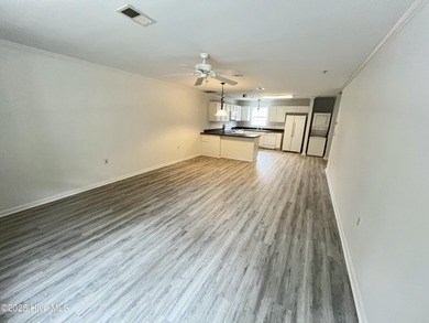 Don't miss this 3-bedroom, 2.5-bath townhouse located in the - photo 5