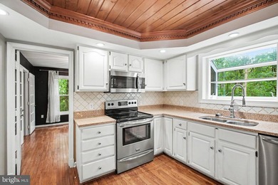 Move-In Ready 5BR, 3.5BA Brick-Front Colonial on a private - photo 11