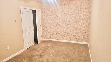 Welcome to 239 Duke Street, Unit 305, a spacious 3-bedroom - photo 17