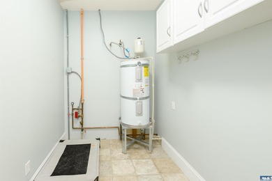 Tucked into a peaceful setting, this spacious 4-bedroom, 2 - photo 27