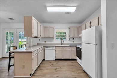 Welcome to a fisherman's paradise in the desirable Limestone - photo 28