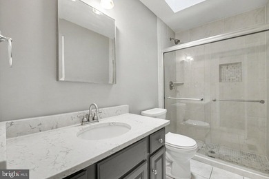 Move-In Ready 5BR, 3.5BA Brick-Front Colonial on a private - photo 29