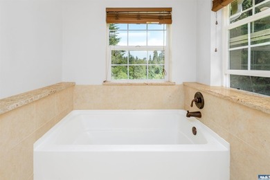 Tucked into a peaceful setting, this spacious 4-bedroom, 2 - photo 32