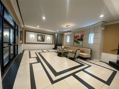 Welcome to The Fontaine in Forest Hills! Spacious one bedroom in