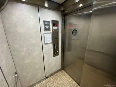 Welcome to The Fontaine in Forest Hills! Spacious one bedroom in