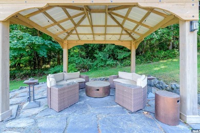 Tucked into a peaceful setting, this spacious 4-bedroom, 2 - photo 46
