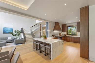 Introducing a rare new luxury construction in the heart of - photo 6
