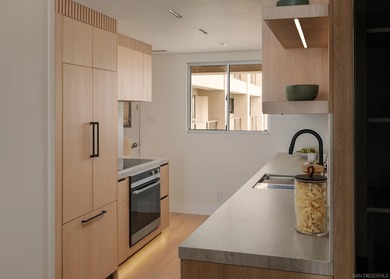 Perched high above the coastline on the 14th floor in coveted La - photo 9