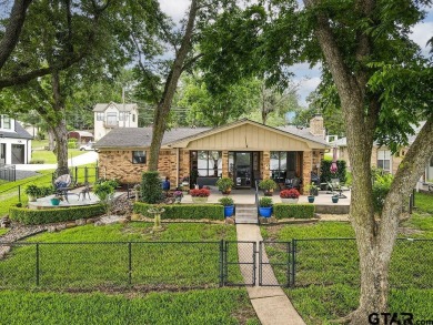 Lake Home For Sale in Malakoff, Texas