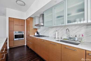 Experience elevated city living in one of San Francisco's - photo 5