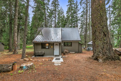 Lake Home For Sale in Ashland, Oregon