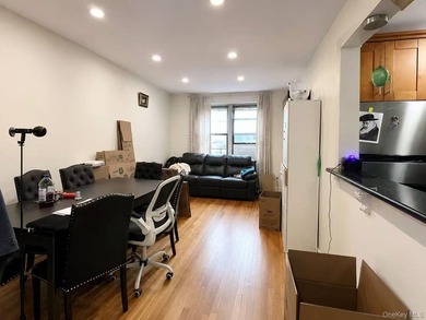 Welcome to Dara Gardens, a sought-after gated co-op community in - photo 4