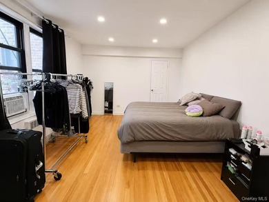 Welcome to Dara Gardens, a sought-after gated co-op community in - photo 6