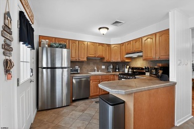 Welcome to 3566 West Ave! A beautifully situated second floor - photo 10