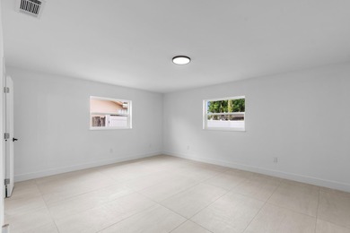 ABSOLUTELY GORGEOUS SINGLE FAMILY HOME | PRIME BOCA RATON - photo 11