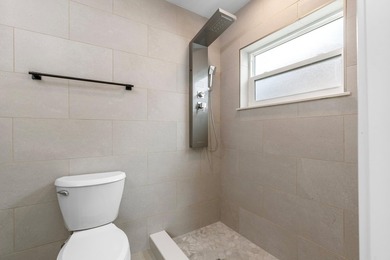 ABSOLUTELY GORGEOUS SINGLE FAMILY HOME | PRIME BOCA RATON - photo 12