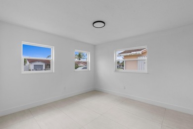 ABSOLUTELY GORGEOUS SINGLE FAMILY HOME | PRIME BOCA RATON - photo 16