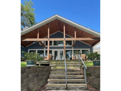Lake Home For Sale in Saint Joseph, Louisiana