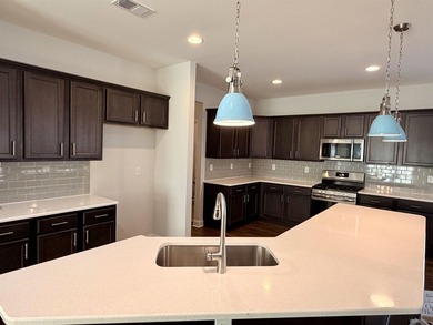 Welcome to this stunning 3-bedroom, 3-bath home with a bonus - photo 7