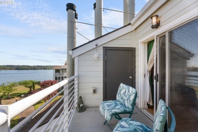 Lake Condo For Sale in Portland, Oregon