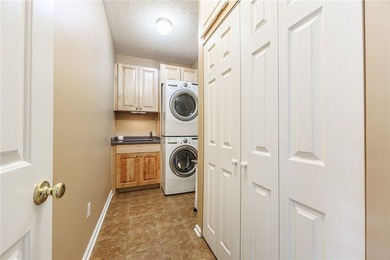 Looking for a beautiful, turn-key property in the desirable - photo 20