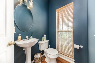 Looking for a beautiful, turn-key property in the desirable - photo 21