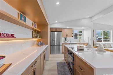 Everything is FULLY RENOVATED !Located in the highly desirable - photo 3