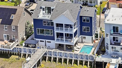 3 years NEW exclusive bayfront living with Coastal designer - photo 3