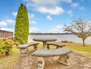 Lakefront Living on Douglas Lake! Welcome to 2150 Galloway - photo 9