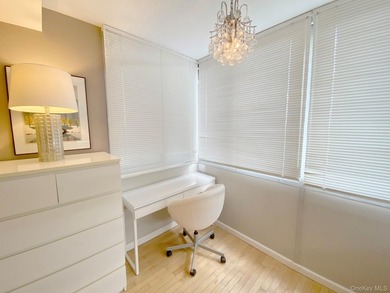 Spacious and sun-filled 1-bedroom condominium for sale in the - photo 9
